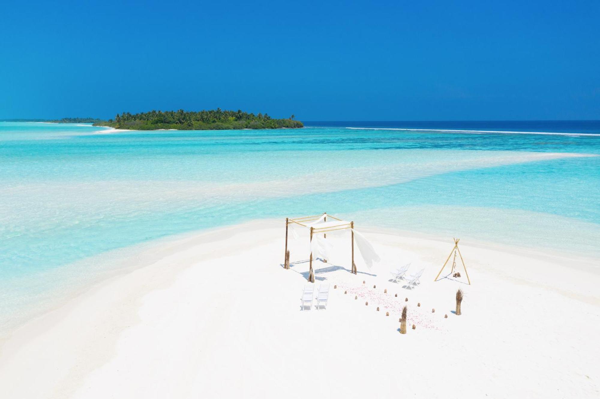 Kandima Maldives Kudahuvadhoo Exteriör bild A beach in Maldives