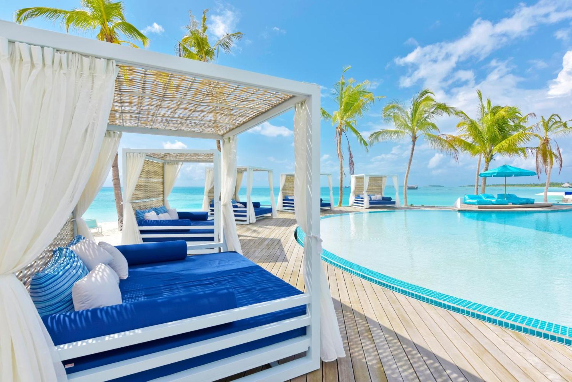 Kandima Maldives Kudahuvadhoo Exteriör bild The swimming pool at the resort