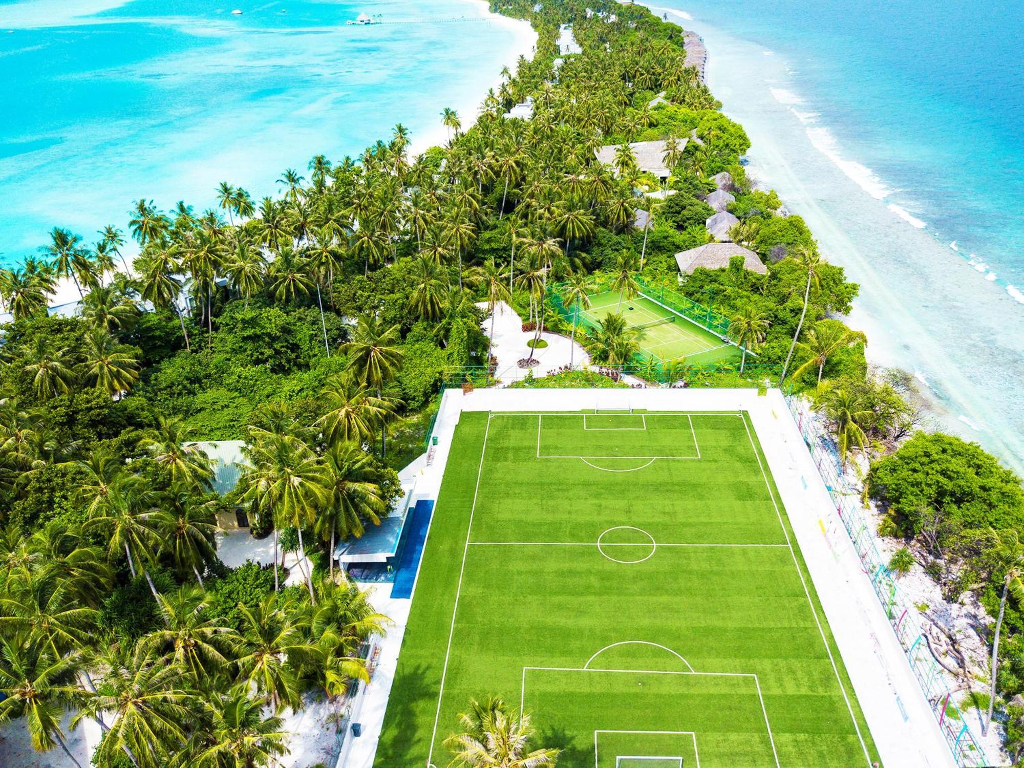 Kandima Maldives Kudahuvadhoo Exteriör bild The club's training ground