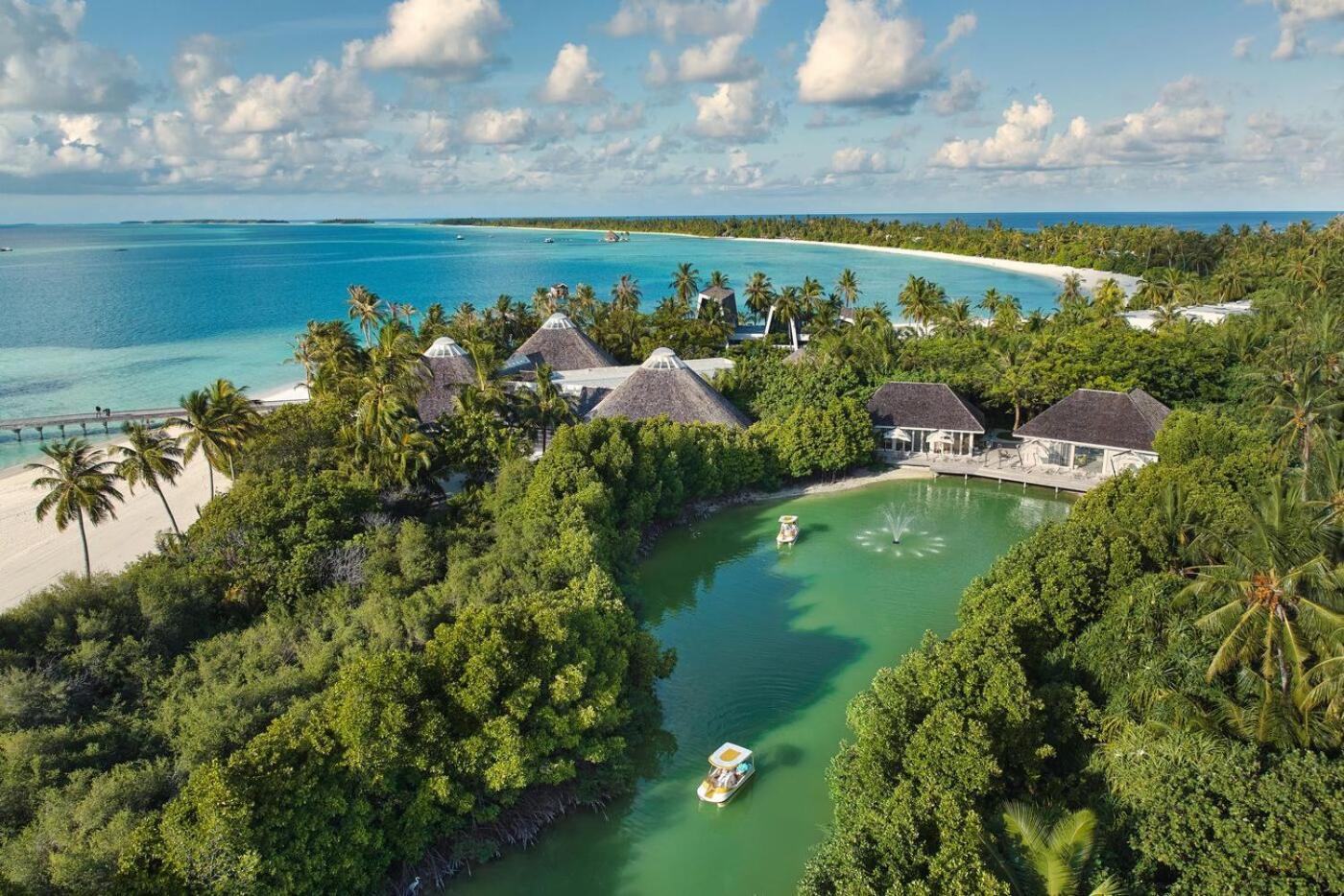 Kandima Maldives Kudahuvadhoo Exteriör bild The island of Angsana Velavaru