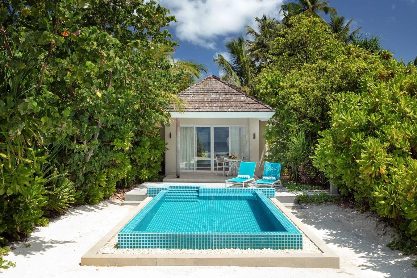 Kandima Maldives Kudahuvadhoo Exteriör bild Beach villa with pool