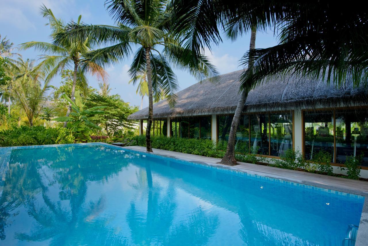 Kandima Maldives Kudahuvadhoo Exteriör bild The swimming pool at the resort